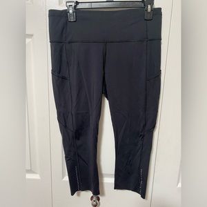Lululemon cropped leggings with pockets size 12